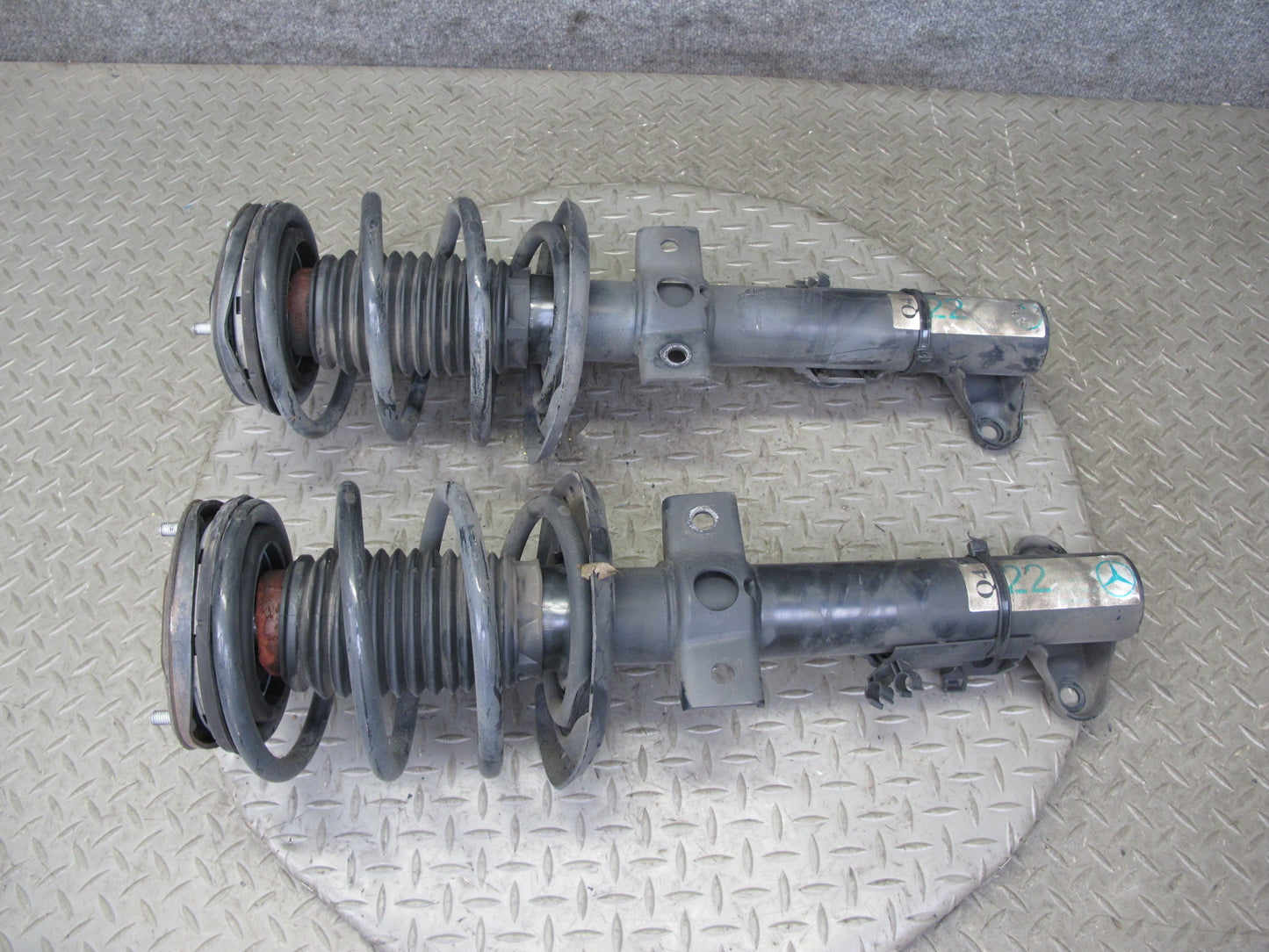 05-11 Mercedes R171 SLK Set of 2 Front Left & Right Strut Shock Absorber OEM