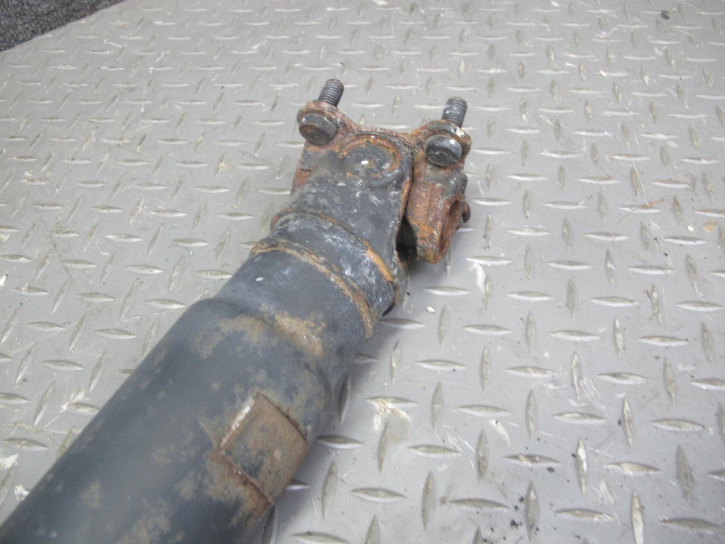 01-02 BMW E36/7 Z3 M54 3.0L RWD M/T Rear Driveshaft Drive Shaft 94K Miles OEM