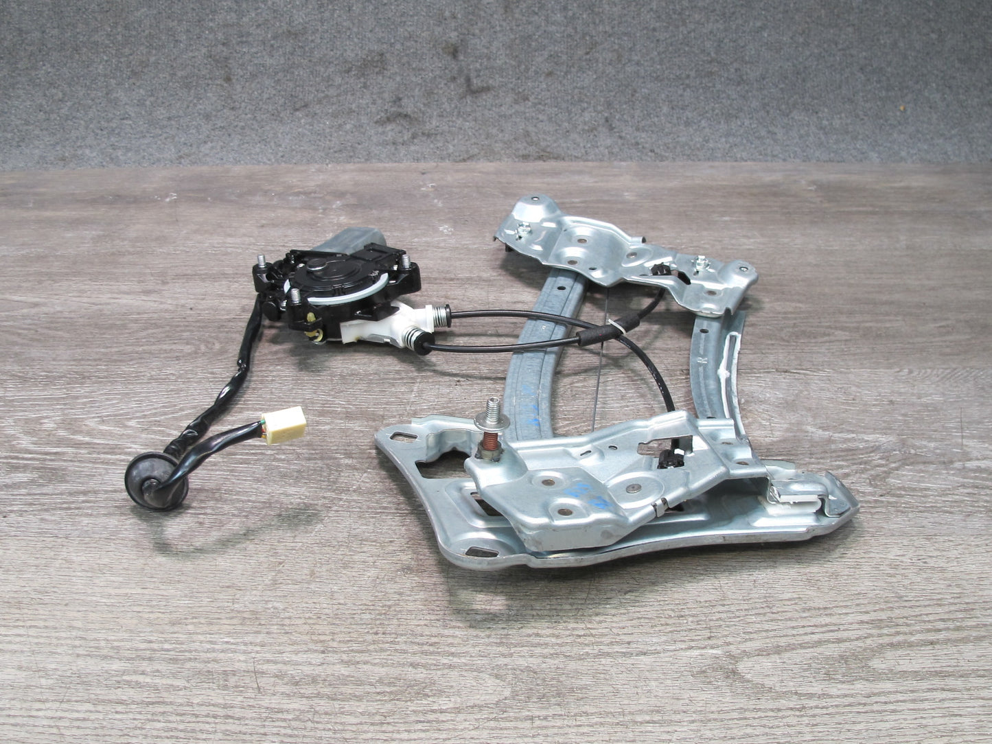 10-15 Lexus IS350 IS250 Convertible Rear Right Window Regulator w Motor OEM