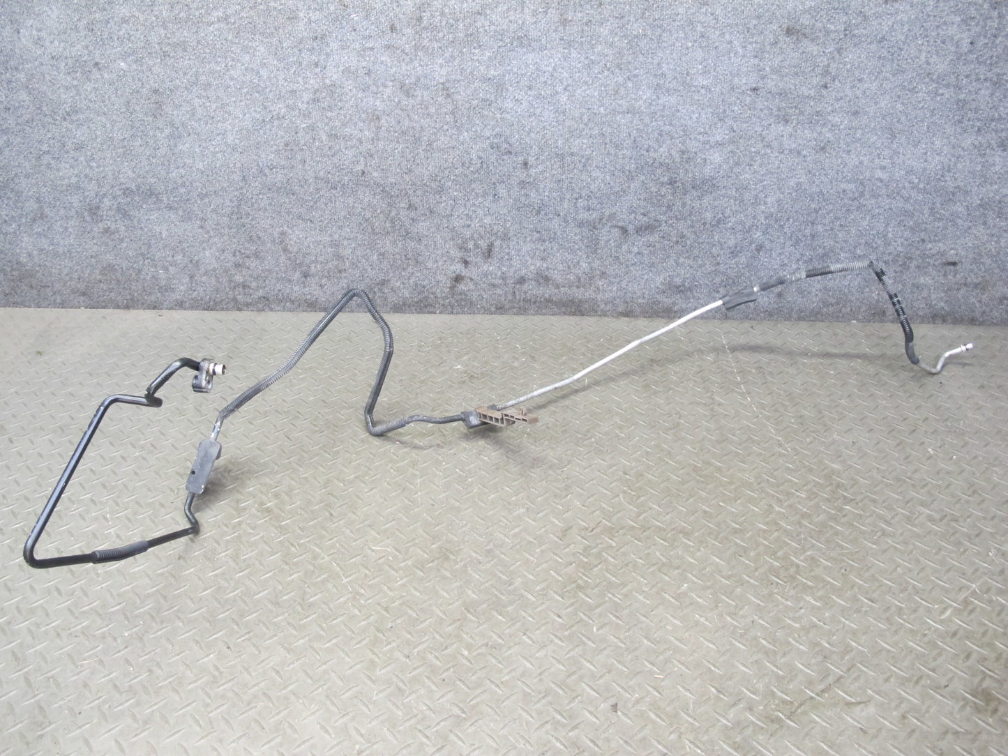 06-13 Lexus IS350 IS250 RWD A/T AC Air Conditioning Condenser Hose Line Set OEM