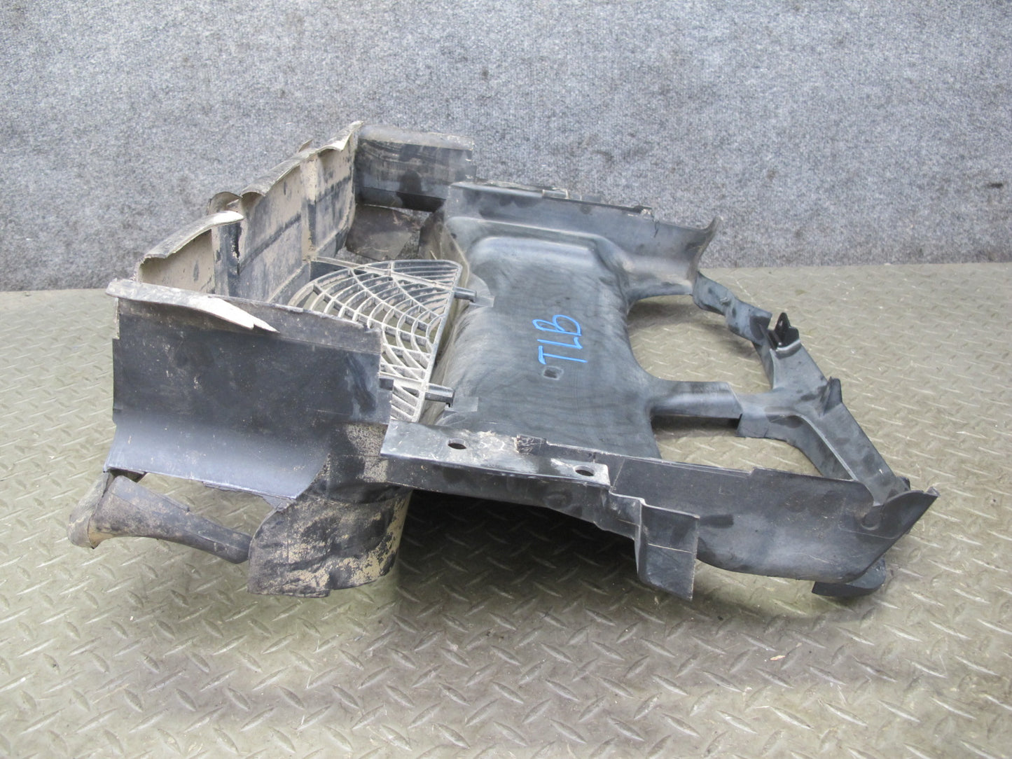2001-2006 BMW E46 M3 S54 Engine Motor Front Radiator Air Duct Shroud Support