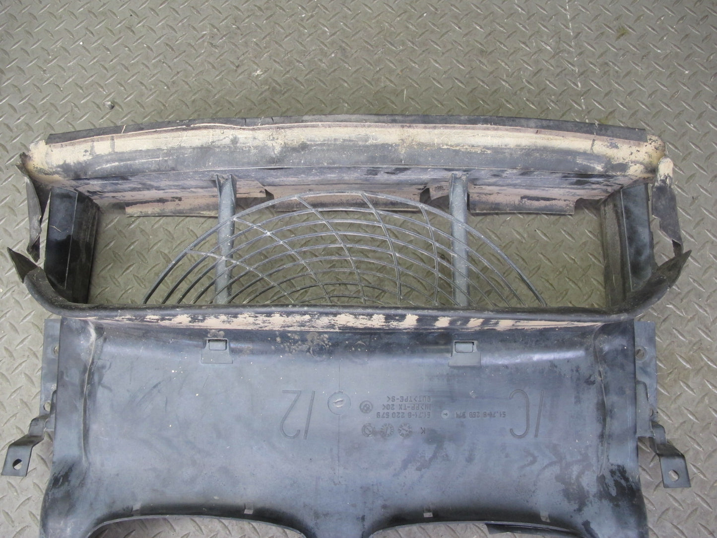 2001-2006 BMW E46 M3 S54 Engine Motor Front Radiator Air Duct Shroud Support