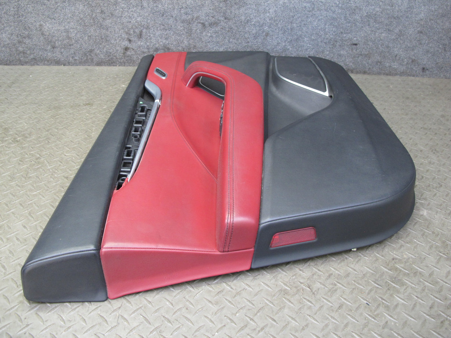 2017-2020 Maserati Levante M161 Front Left Side Door Interior Trim Cover Panel