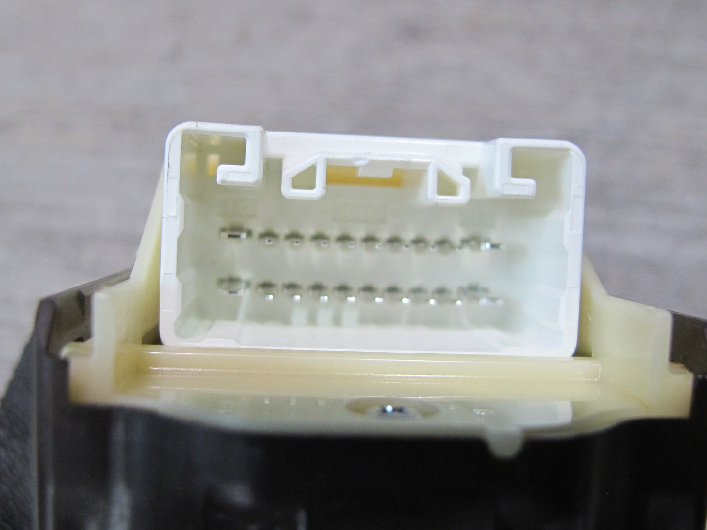 2010 Lexus IS350 IS250 Convertible Left Door Master Power Window Switch OEM