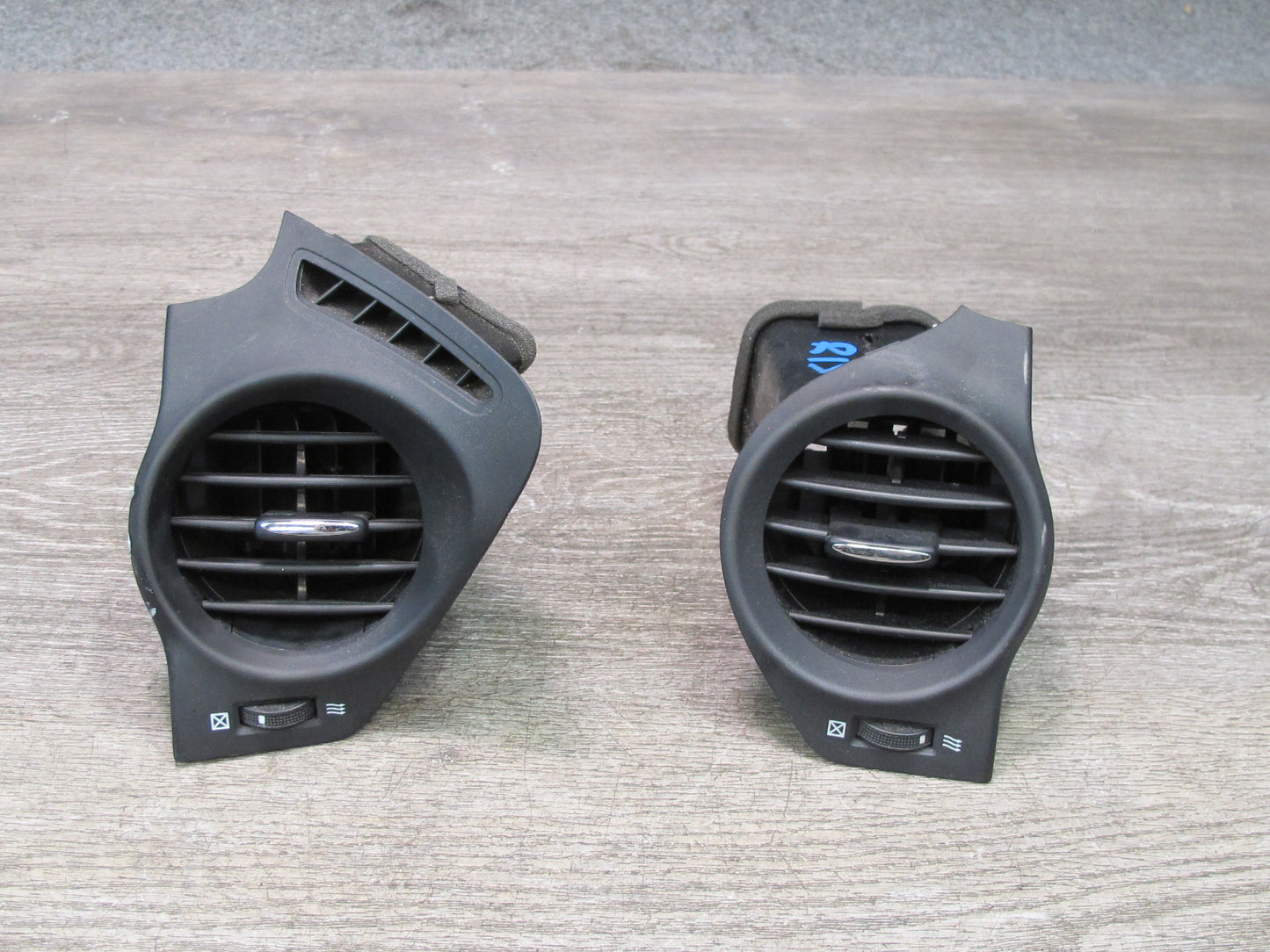 07-10 Lexus IS350 IS250 Right & Left Side Dash A/C Heater Air Vent Set Black OEM