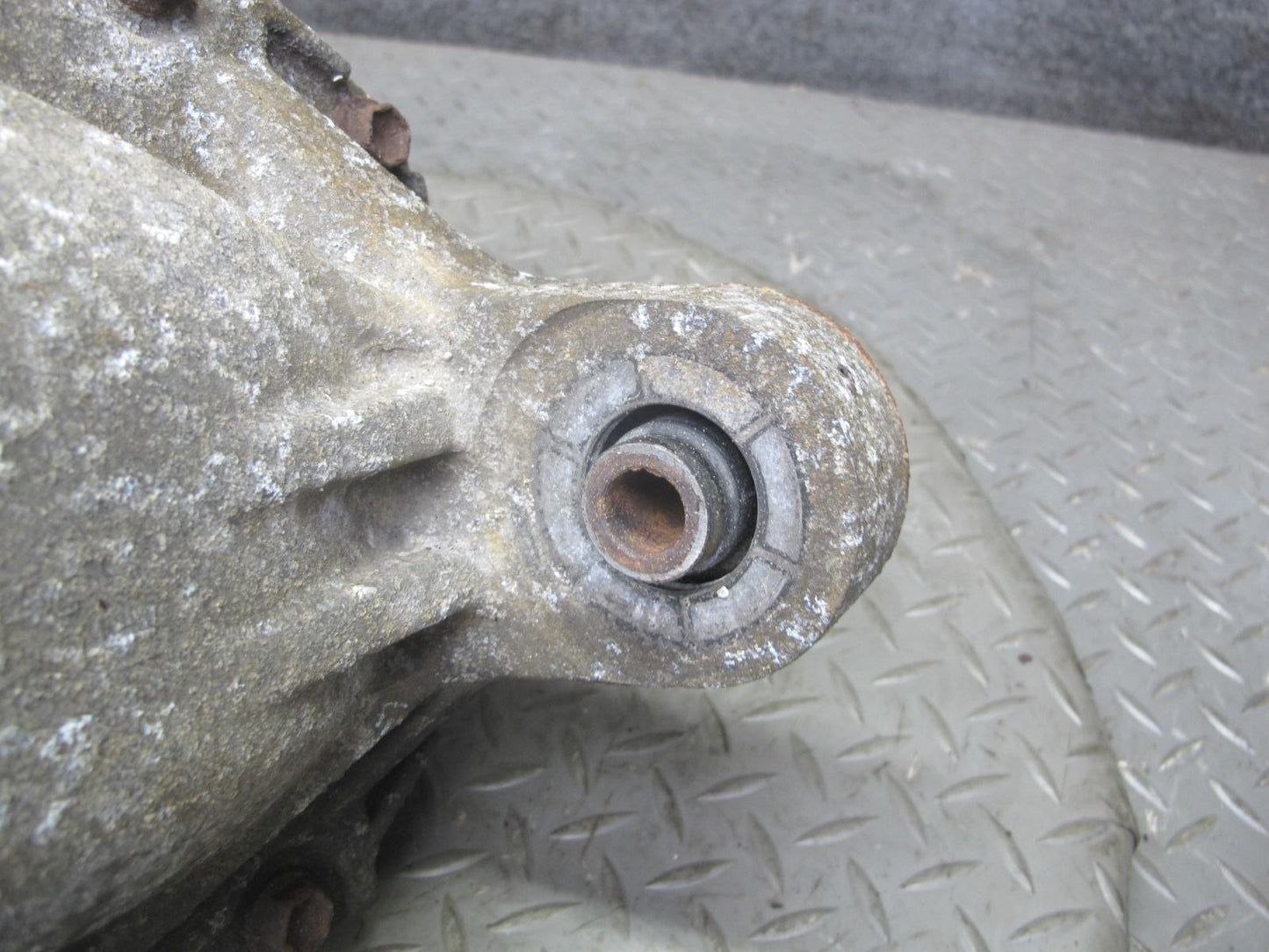 1998-2002 Lexus J100 LX470 4WD Front Differential Axle Carrier 4.30 Ratio 85K