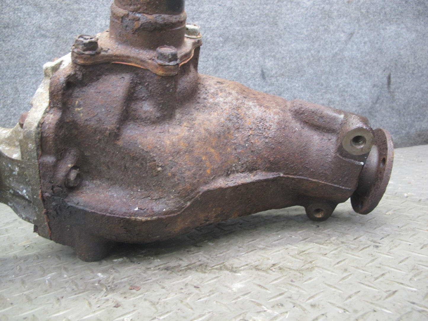 1998-2002 Lexus J100 LX470 4WD Front Differential Axle Carrier 4.30 Ratio 85K