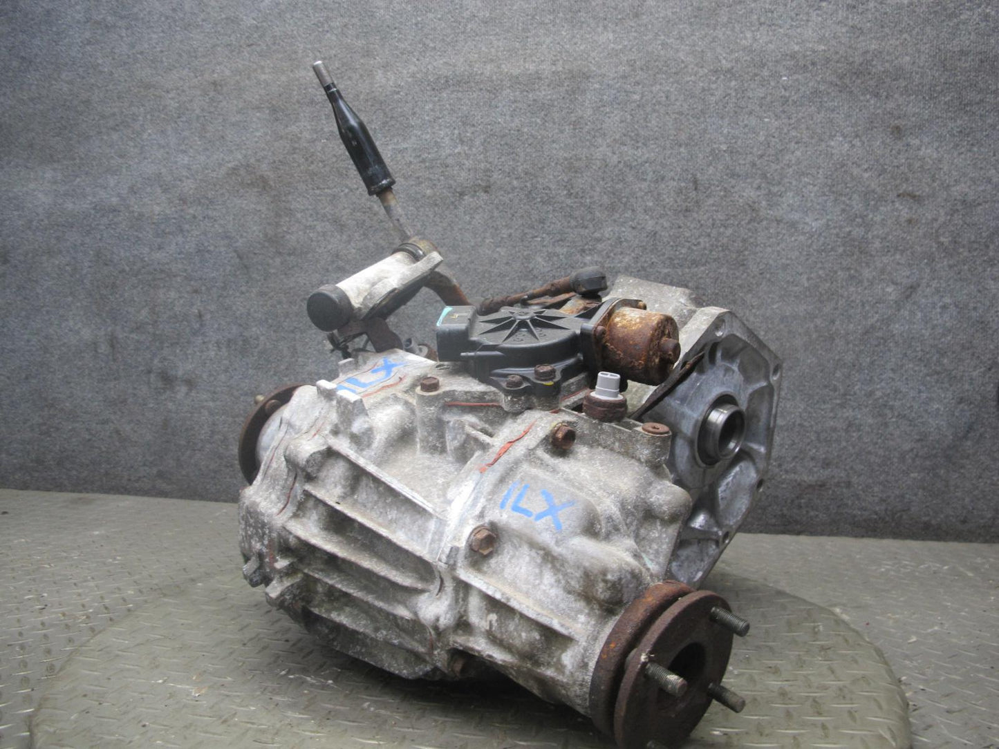 2000-2002 Lexus LX470 J100 Transmission Transfer Case Box W/ Motor Assy 85K Mile