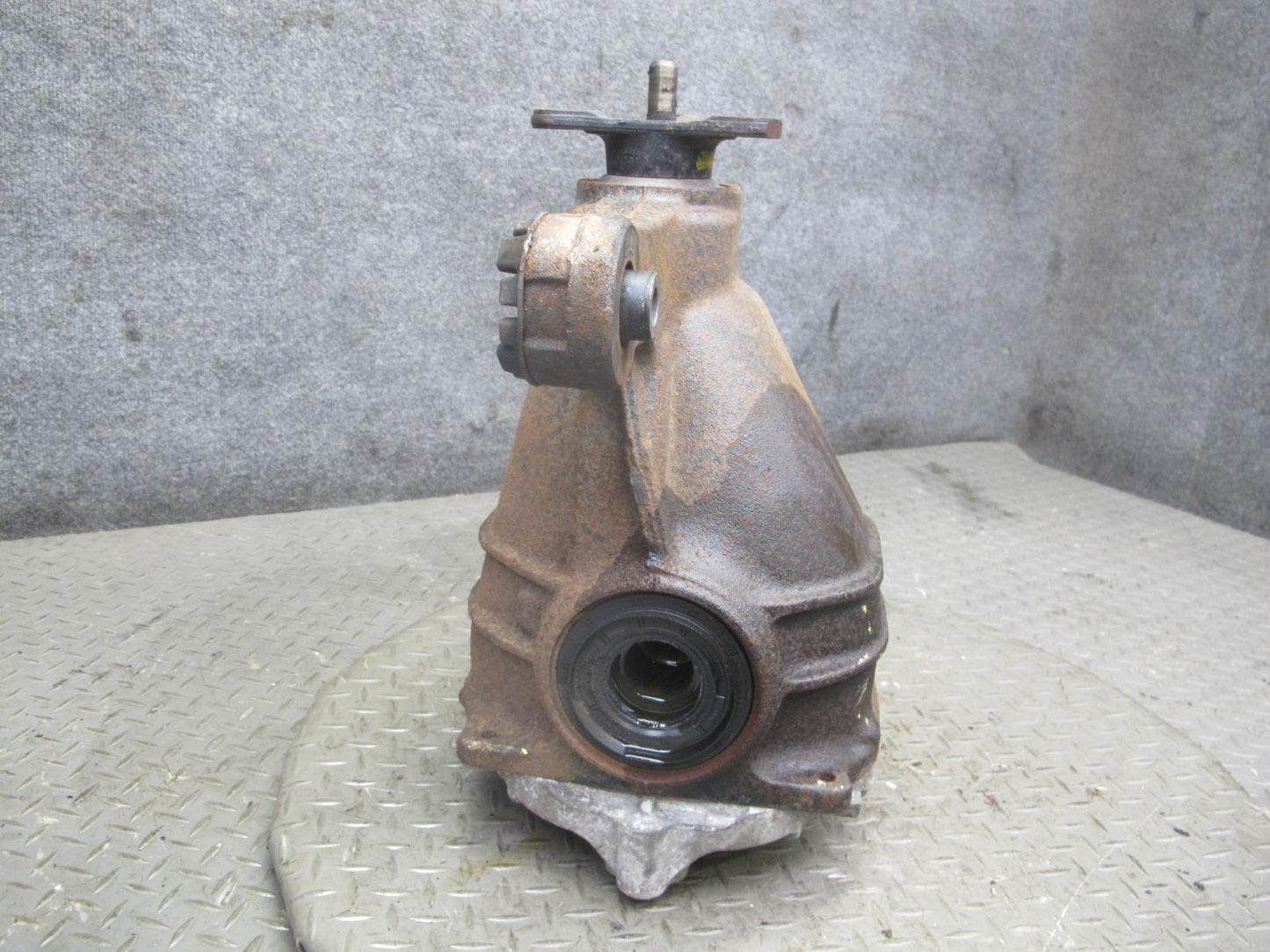 04-06 Lexus UCF30L LS430 RWD Rear Differential Carrier 3.769 Ratio 116K OEM