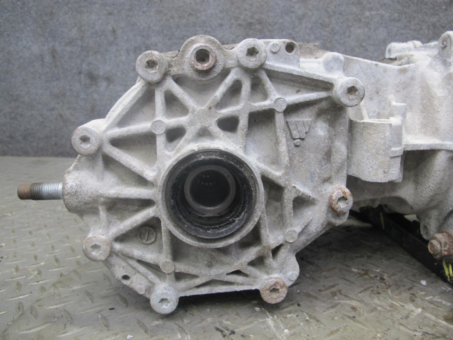 2014-2015 Infiniti QX60 2.5L Hybrid AWD Rear Differential Carrier 123k Miles