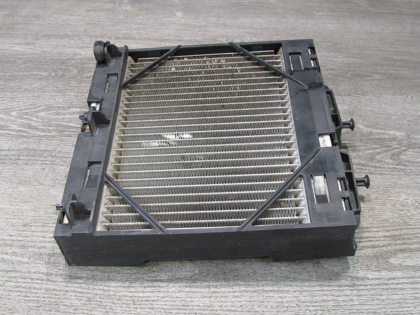 11-16 BMW F01 F07 F10 550I 650I Left Driver Side Auxiliary Radiator 7805630 OEM