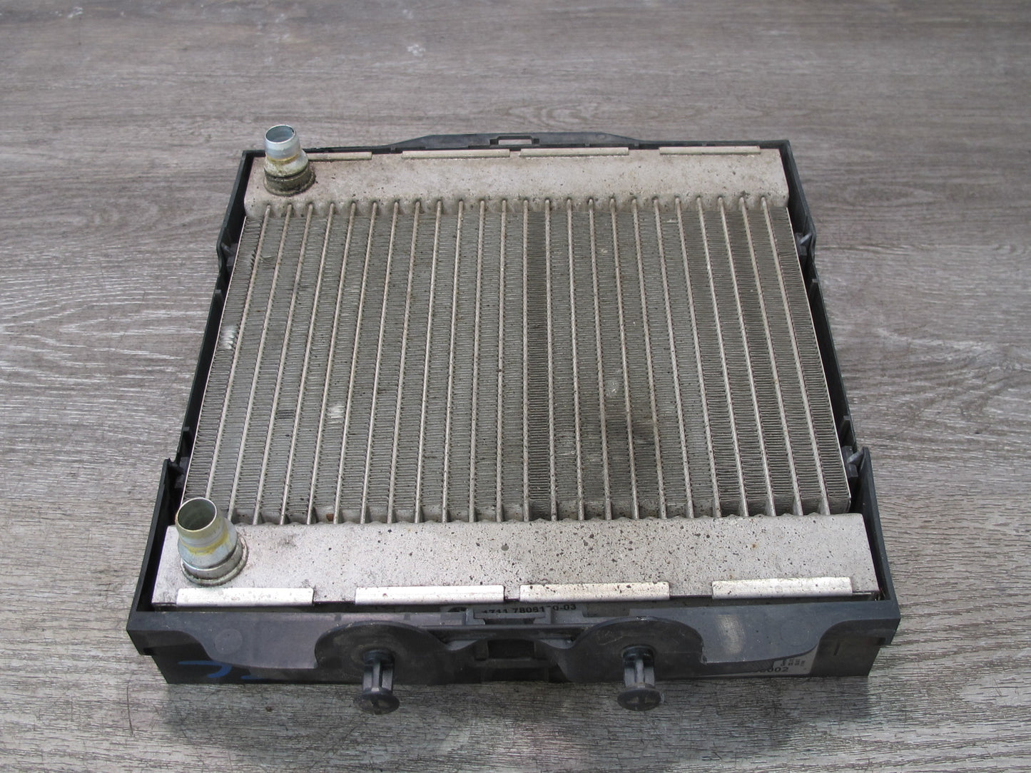 11-16 BMW F01 F07 F10 550I 650I Left Driver Side Auxiliary Radiator 7805630 OEM