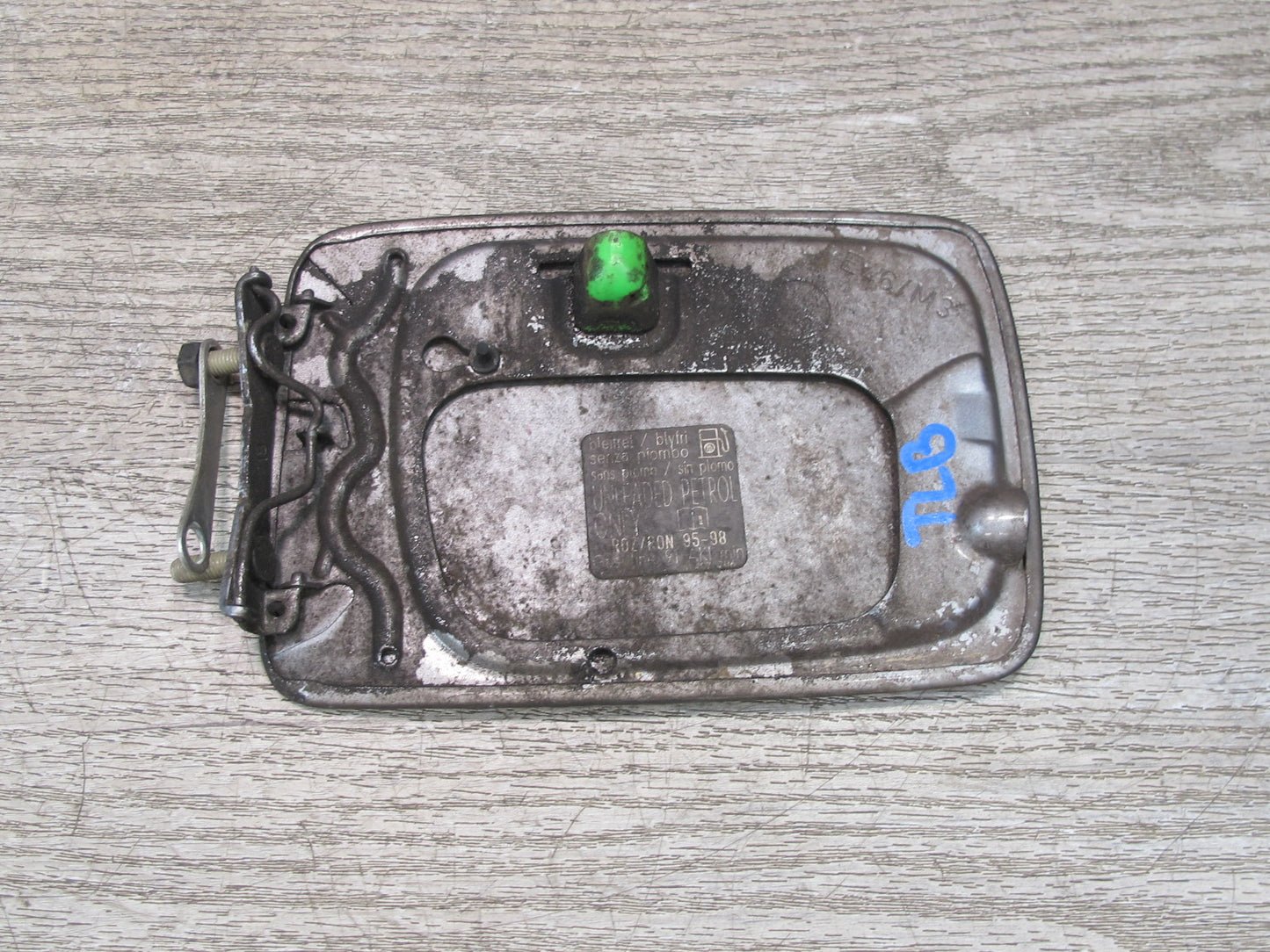 2001-2006 BMW E46 M3 Coupe Convertible Fuel Gas Cover Door Lid