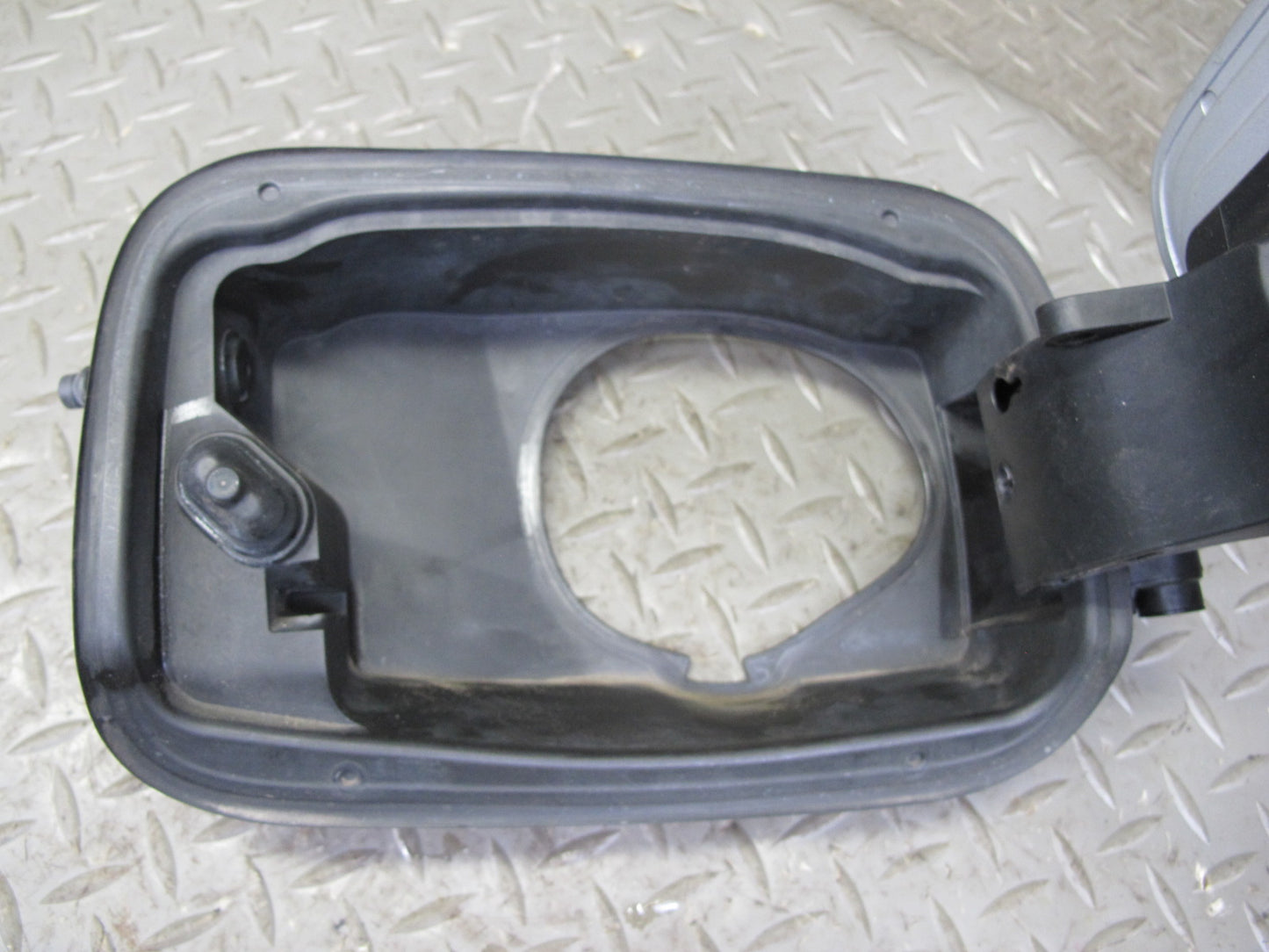 11-16 BMW F10 528 535 550 Gas Fuel Filler Lid Door Titan Silver 354 7218336 OEM