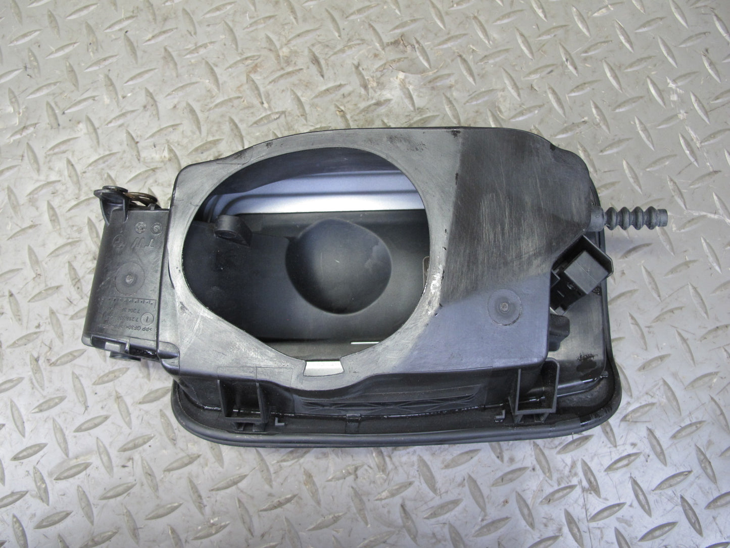 11-16 BMW F10 528 535 550 Gas Fuel Filler Lid Door Titan Silver 354 7218336 OEM