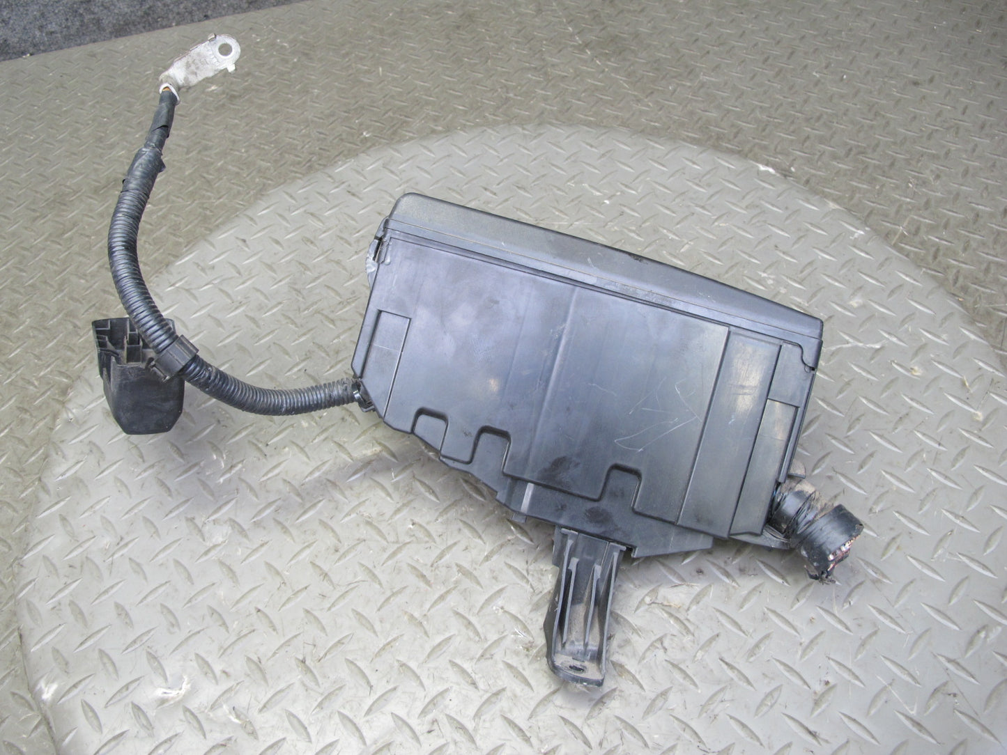 10-15 Lexus IS250 Convertible Power Distribution Fuse Box w Battery Cable OEM