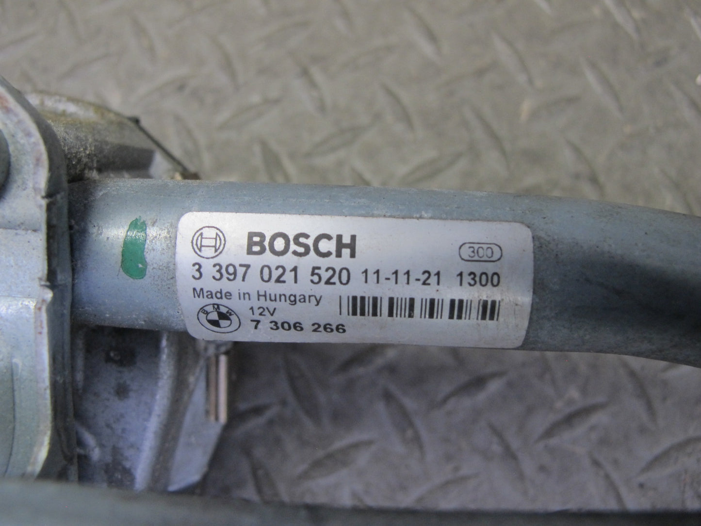 11-16 BMW F01 F10 550i Front Windshield Wiper Transmission Linkage w Motor OEM