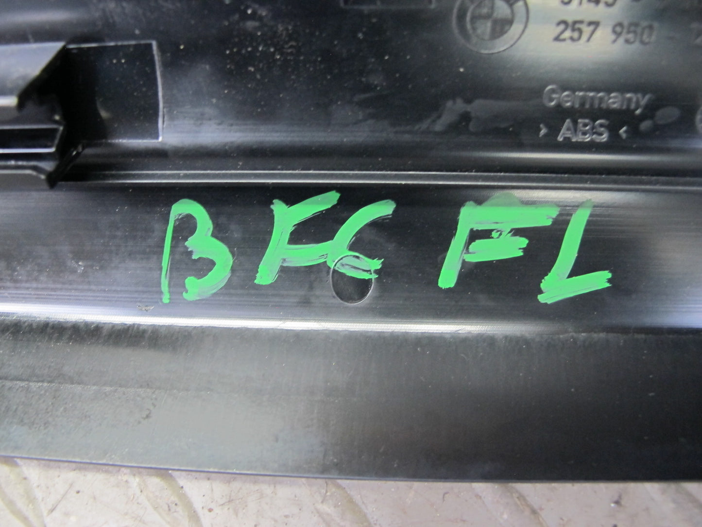 11-16 BMW F10 5-SERIES 550i Set of 2 Front Door Scuff Sill Plate Trim Panel OEM