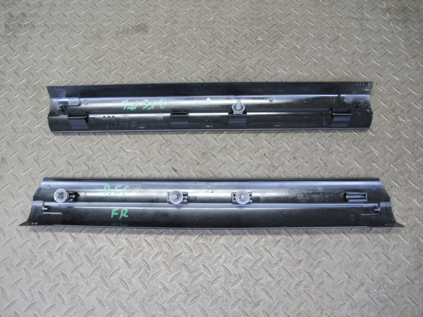11-16 BMW F10 5-SERIES 550i Set of 2 Front Door Scuff Sill Plate Trim Panel OEM