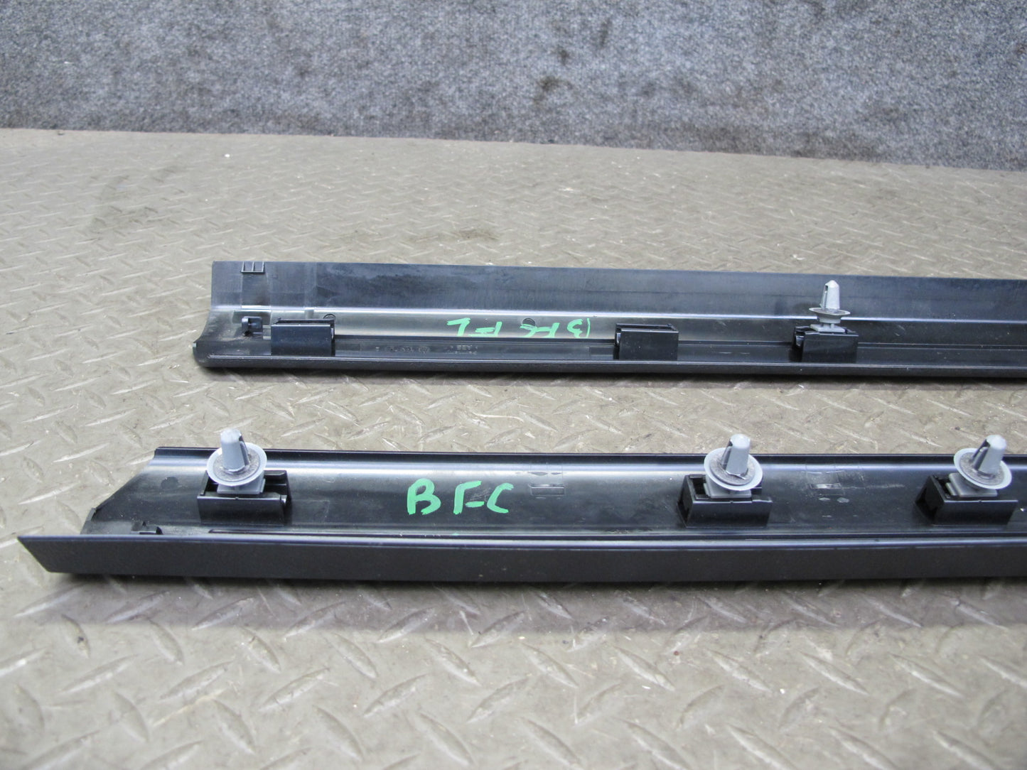 11-16 BMW F10 5-SERIES 550i Set of 2 Front Door Scuff Sill Plate Trim Panel OEM