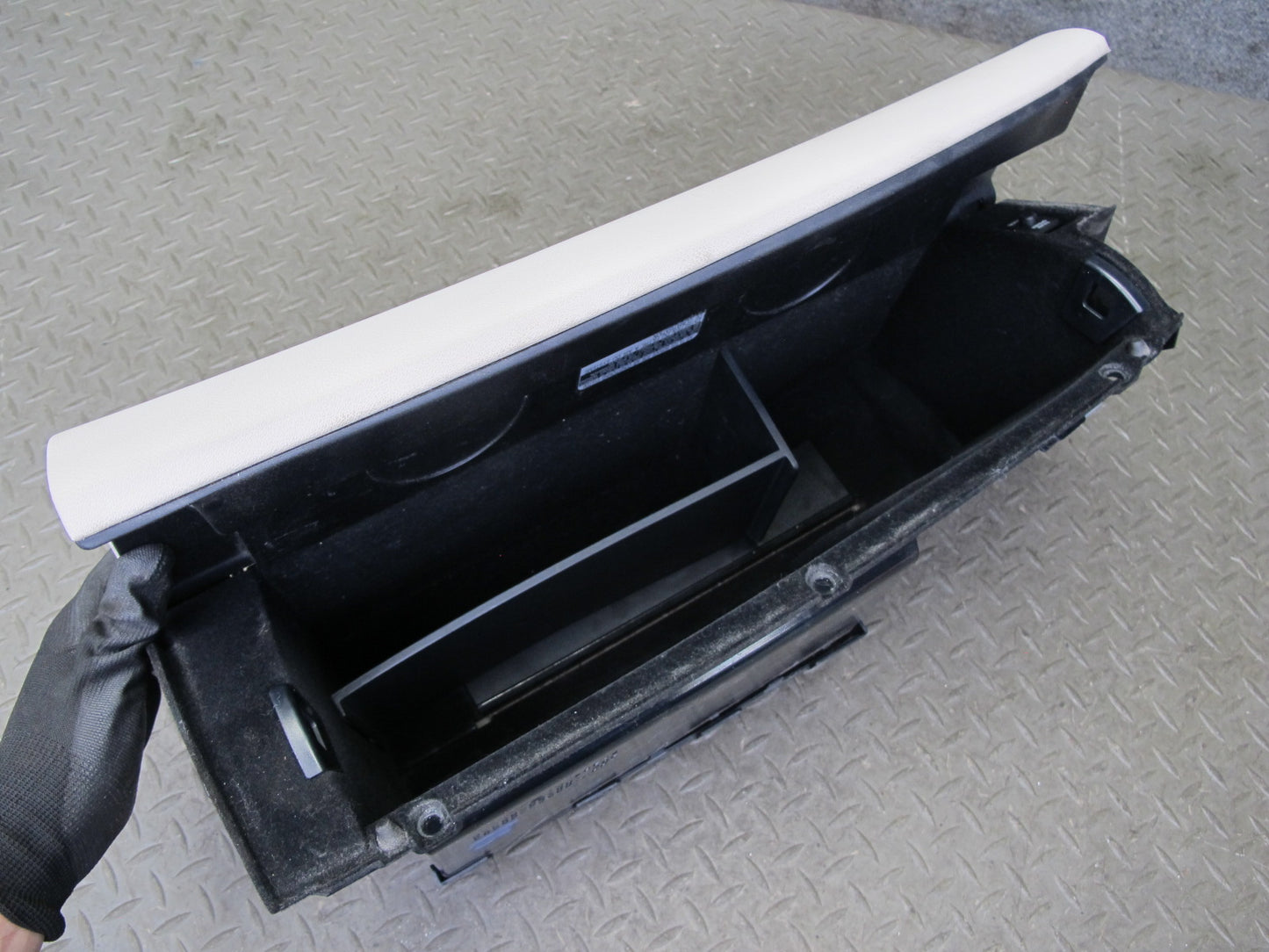 10-11 Lexus GSE20L IS350 IS250 Dash Glove Box Compartment Storage Alabaster OEM