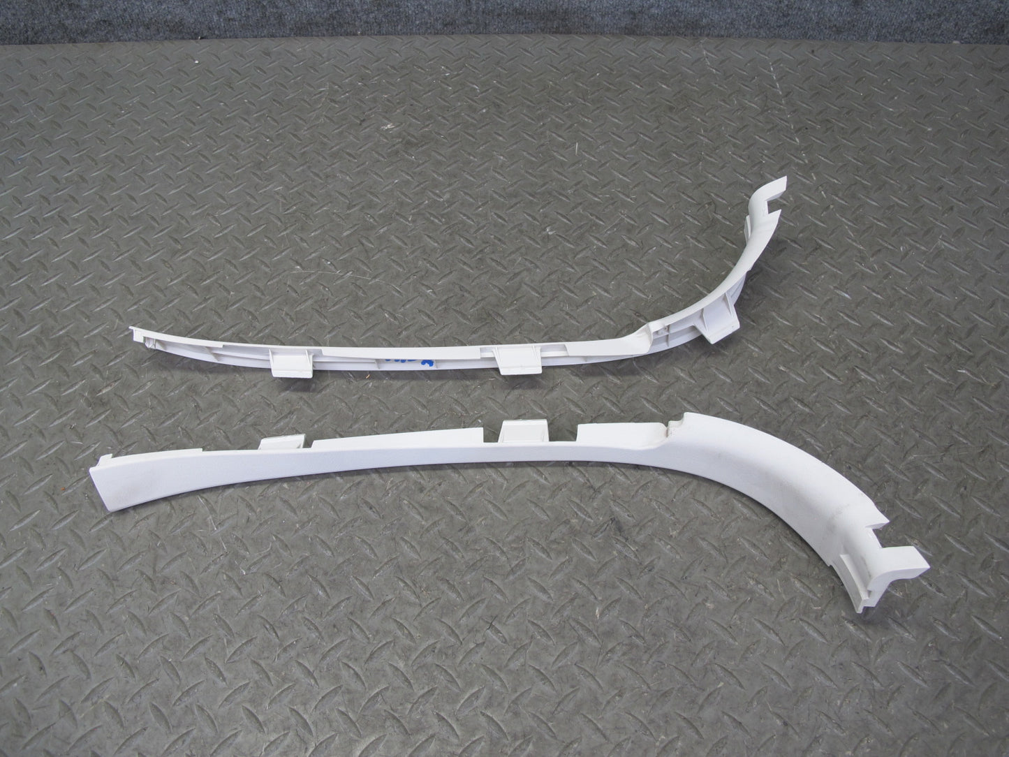 10-15 Lexus IS350 IS250 Convertible Set of 2 Left & Right Door Opening Trim OEM