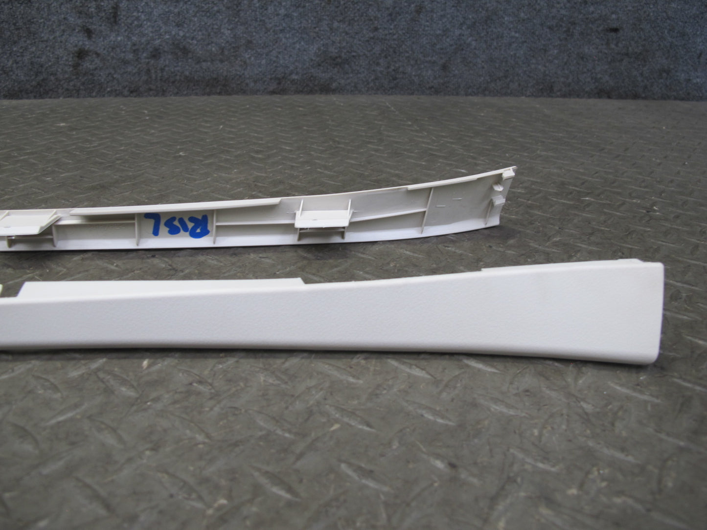 10-15 Lexus IS350 IS250 Convertible Set of 2 Left & Right Door Opening Trim OEM
