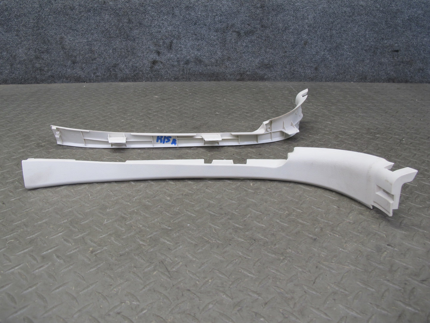 10-15 Lexus IS350 IS250 Convertible Set of 2 Left & Right Door Opening Trim OEM