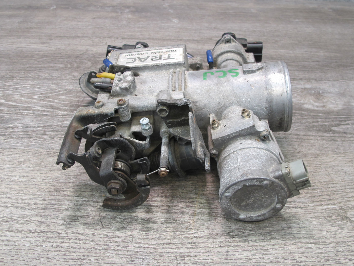 92-96 Lexus JZZ31L SC300 2JZGE Engine Throttle Body TRC w Sensor OEM