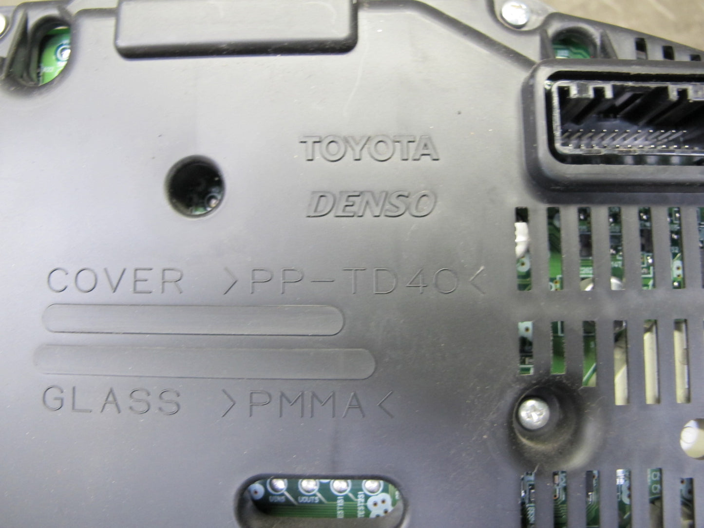 2010 Lexus GSE20L IS250 Convertible A/T Instrument Cluster Gauge Speedometer OEM