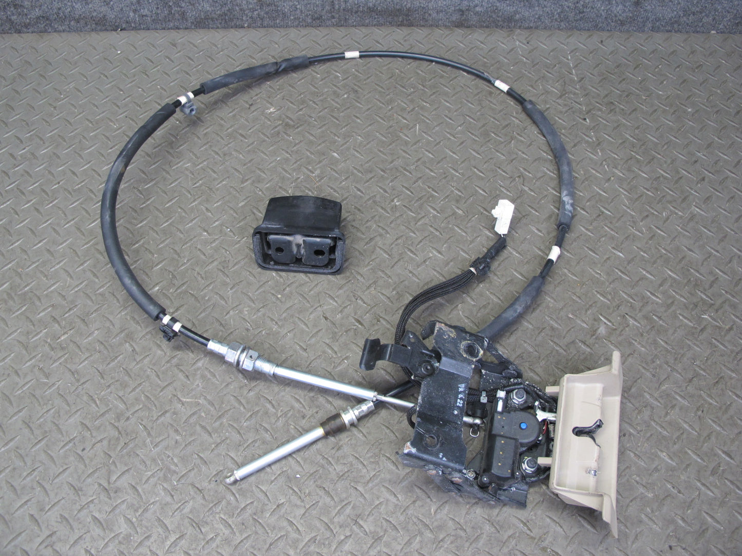 10-15 Lexus IS350 IS250 Conv Rear Trunk Lid Lock Latch Actuator w Catch Set OEM