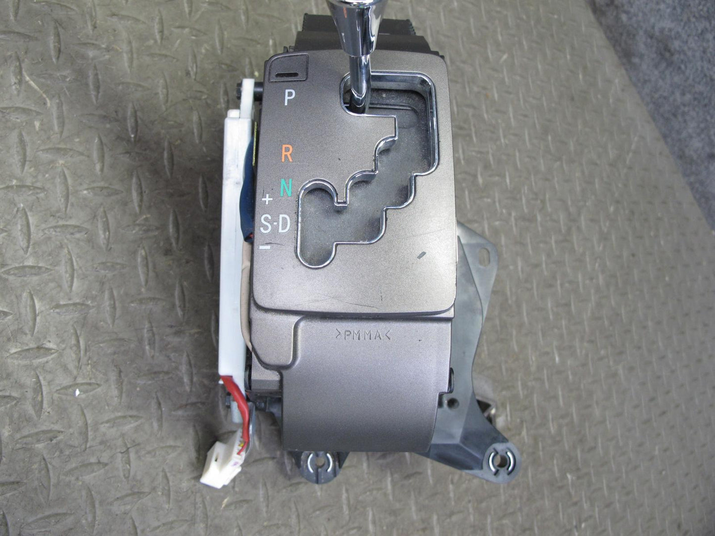04-06 Lexus UCF30L LS430 A/T Automatic Transmission Shifter w Knob Assembly OEM