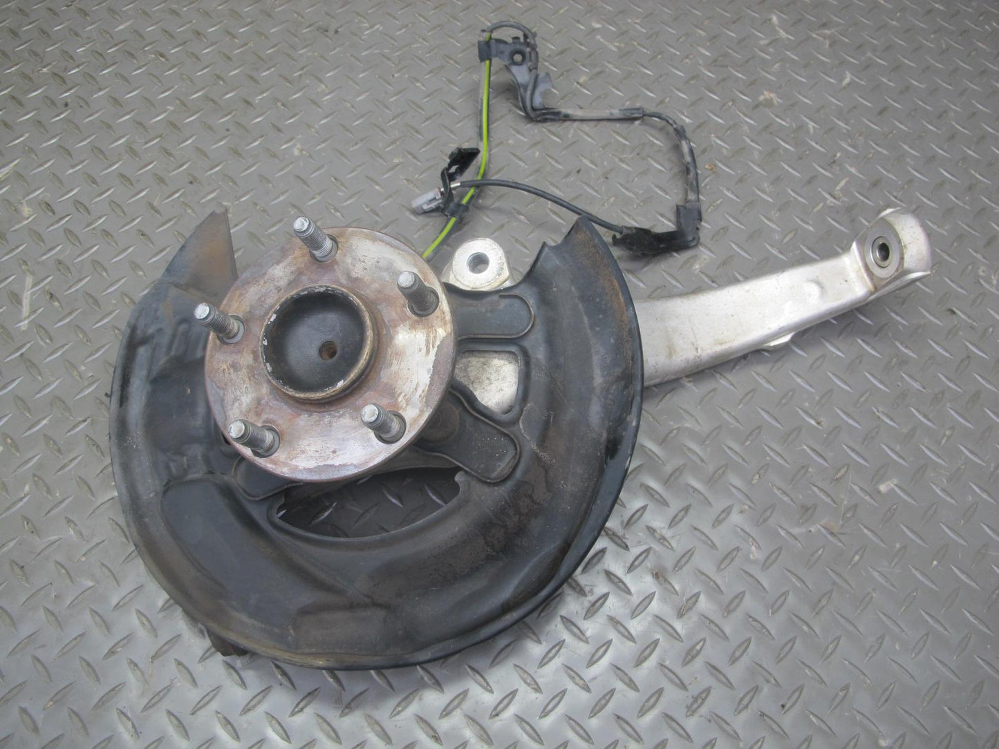 06-15 Lexus GSE20L IS250 RWD Front Right Spindle Knuckle Wheel Hub Bearing OEM