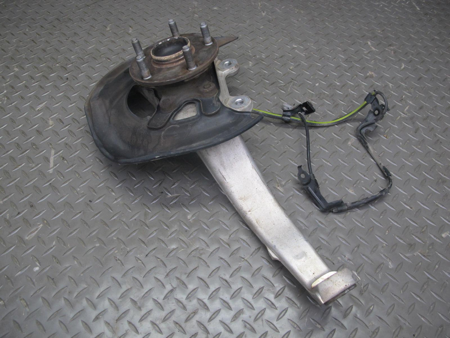 06-15 Lexus GSE20L IS250 RWD Front Right Spindle Knuckle Wheel Hub Bearing OEM