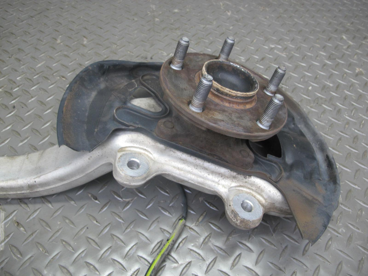 06-15 Lexus GSE20L IS250 RWD Front Right Spindle Knuckle Wheel Hub Bearing OEM