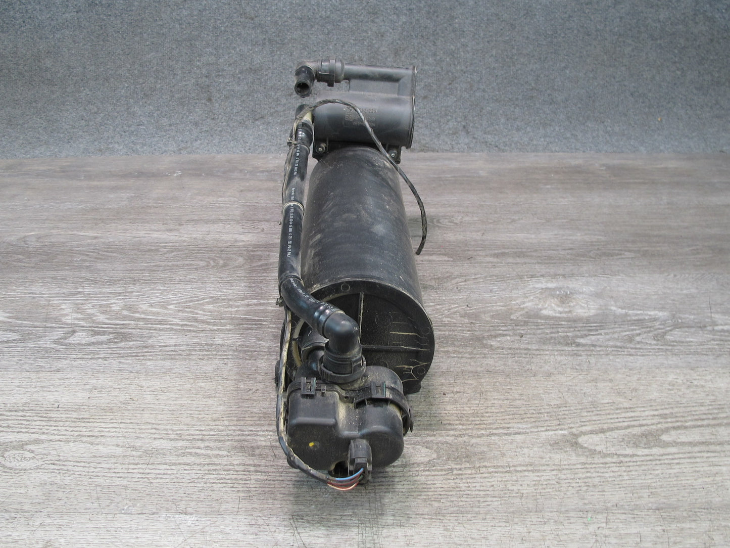 2001-2006 BMW E46 3-SERIES M54 S54 Fuel Evaporator Charcoal Vapor Canister