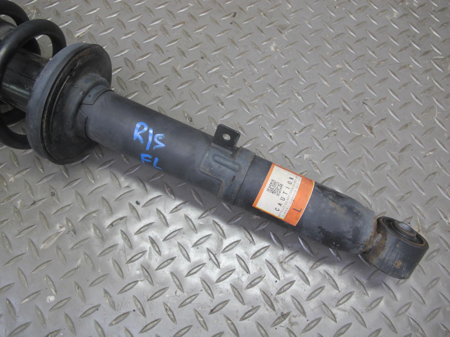 10-15 Lexus GSE20L IS250 Convertible Set of 2 Front Left & Right Shock Strut OEM