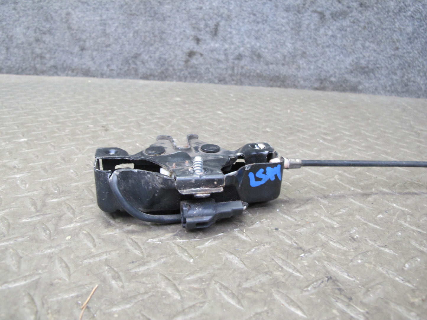 01-06 Lexus UCF30L LS430 Front Hood Bonnet Lock Latch w Cable OEM