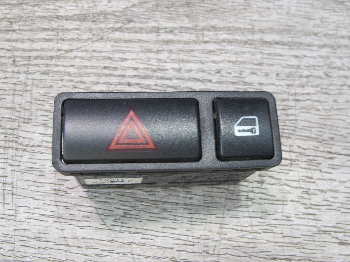 2001-2006 BMW E46 M3 3-SERIES Emergency Hazard Flasher Lock Switch Button