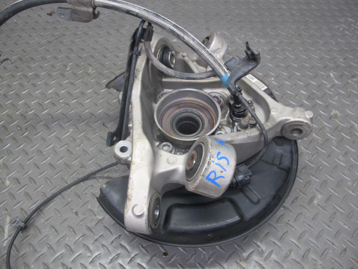06-14 Lexus IS250 RWD Rear Right Spindle Knuckle Wheel Hub Bearing OEM