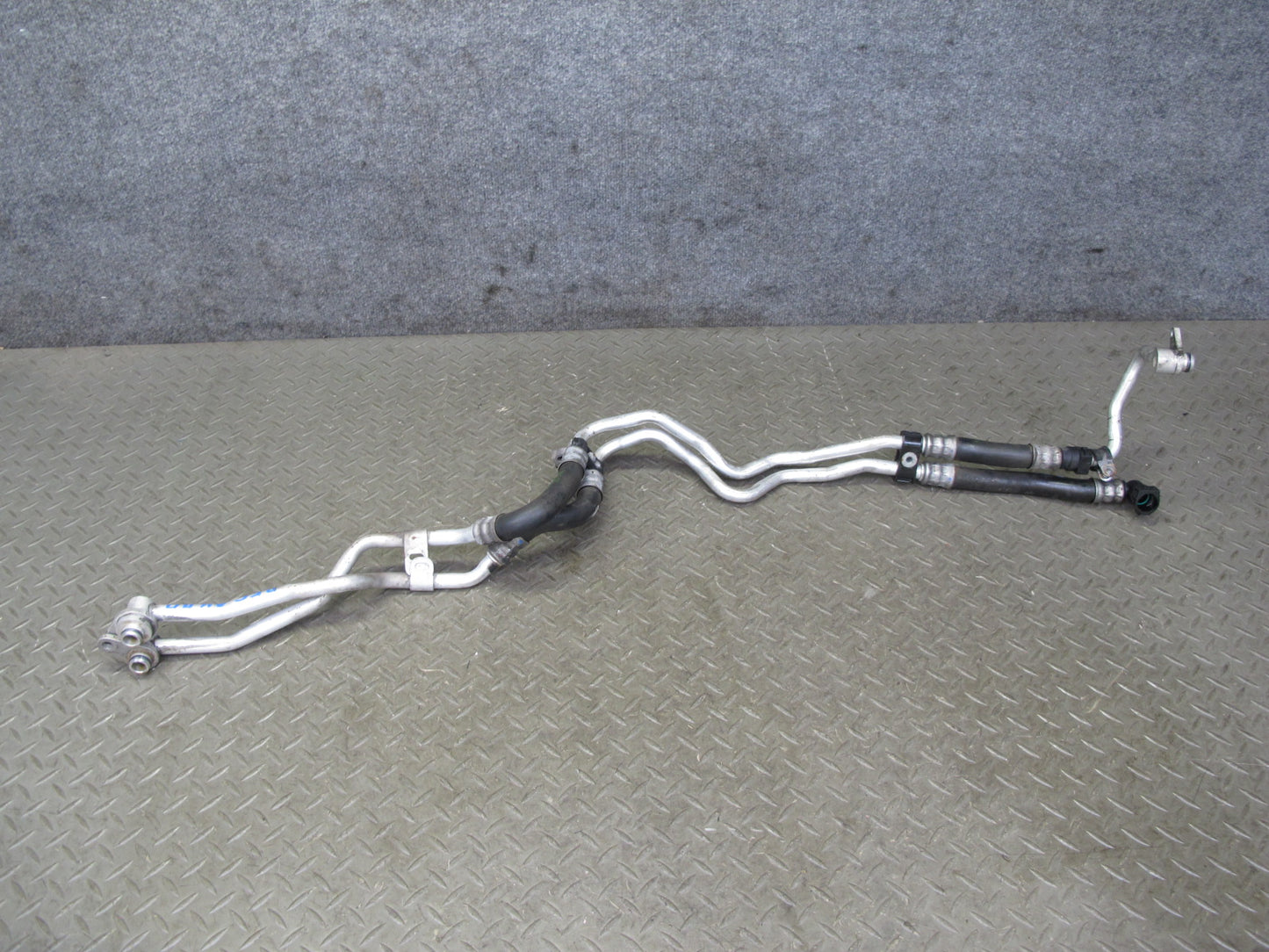 11-13 BMW F12 F13 F10 550i N63 A/T Transmission Oil Cooler Hose Pipe Set OEM