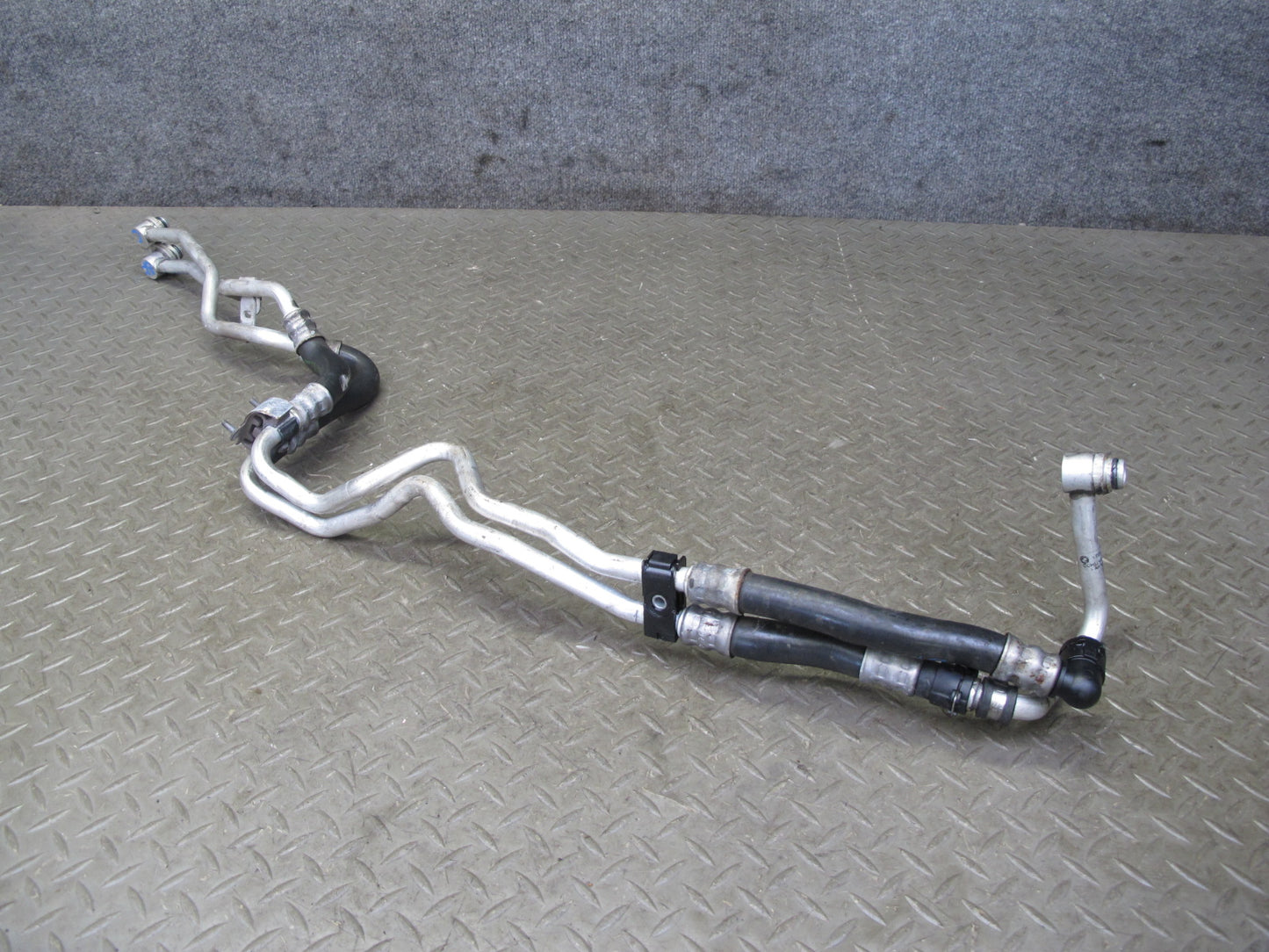 11-13 BMW F12 F13 F10 550i N63 A/T Transmission Oil Cooler Hose Pipe Set OEM
