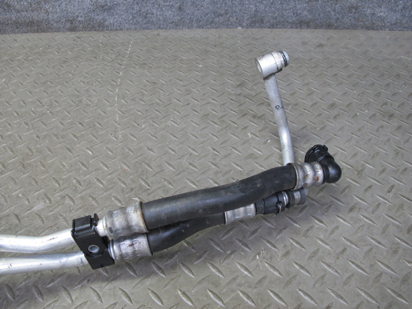 11-13 BMW F12 F13 F10 550i N63 A/T Transmission Oil Cooler Hose Pipe Set OEM
