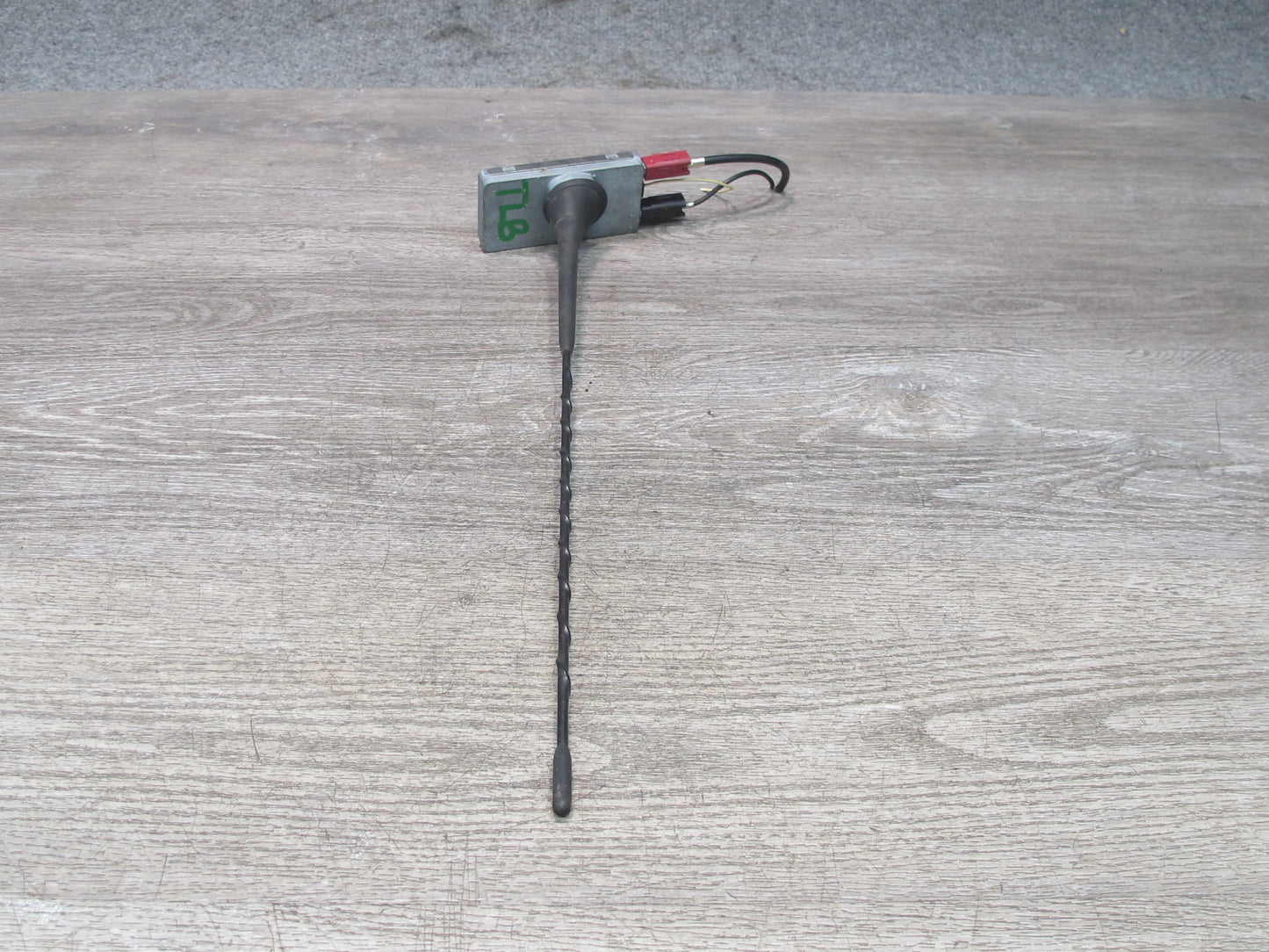 2001-2006 BMW E46 M3 Convertible Rear Exterior Radio Antenna W/ Amplifier Module