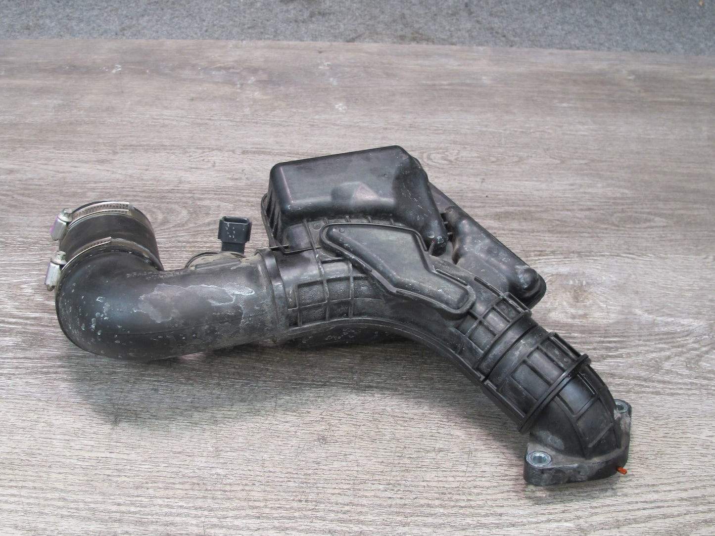 2014-2017 Infiniti QX60 2.5L Hybrid Air Intake Resonator Hose Duct Line