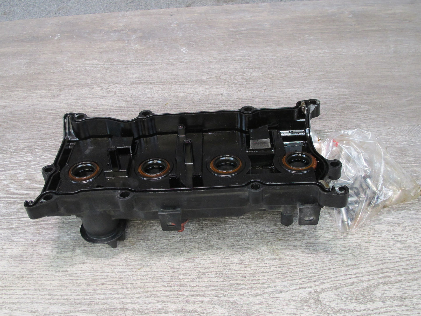 2014-2017 Infiniti QX60 2.5L Hybrid QR25DER Engine Cylinder Head Valve Cover