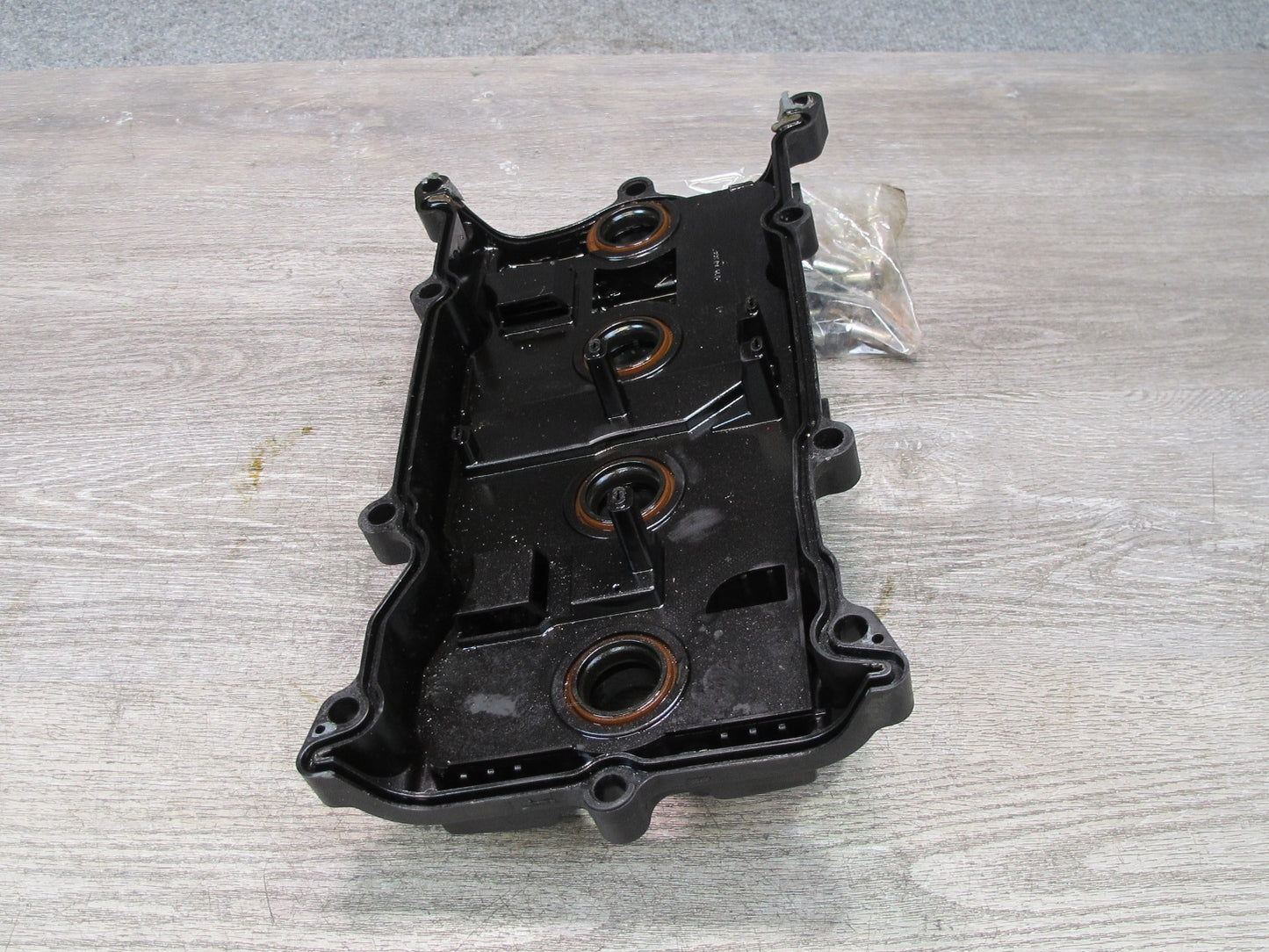 2014-2017 Infiniti QX60 2.5L Hybrid QR25DER Engine Cylinder Head Valve Cover