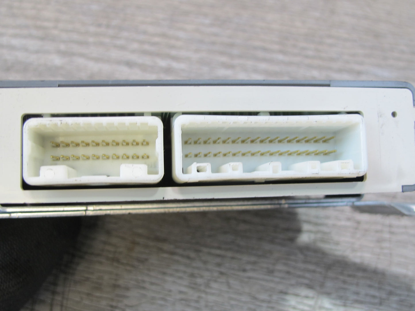 04-06 Lexus UCF30L LS430 Headlight Lamp Leveling Control Module 89940-50020 OEM