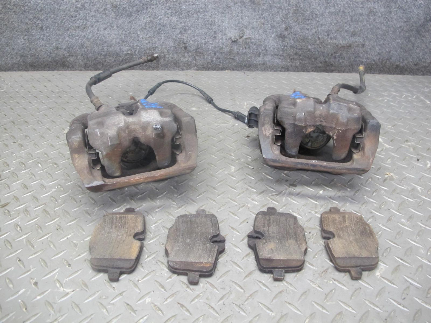 11-16 BMW F12 F13 F10 550i Set of 2 Rear Left & Right Brake Caliper w Pads OEM