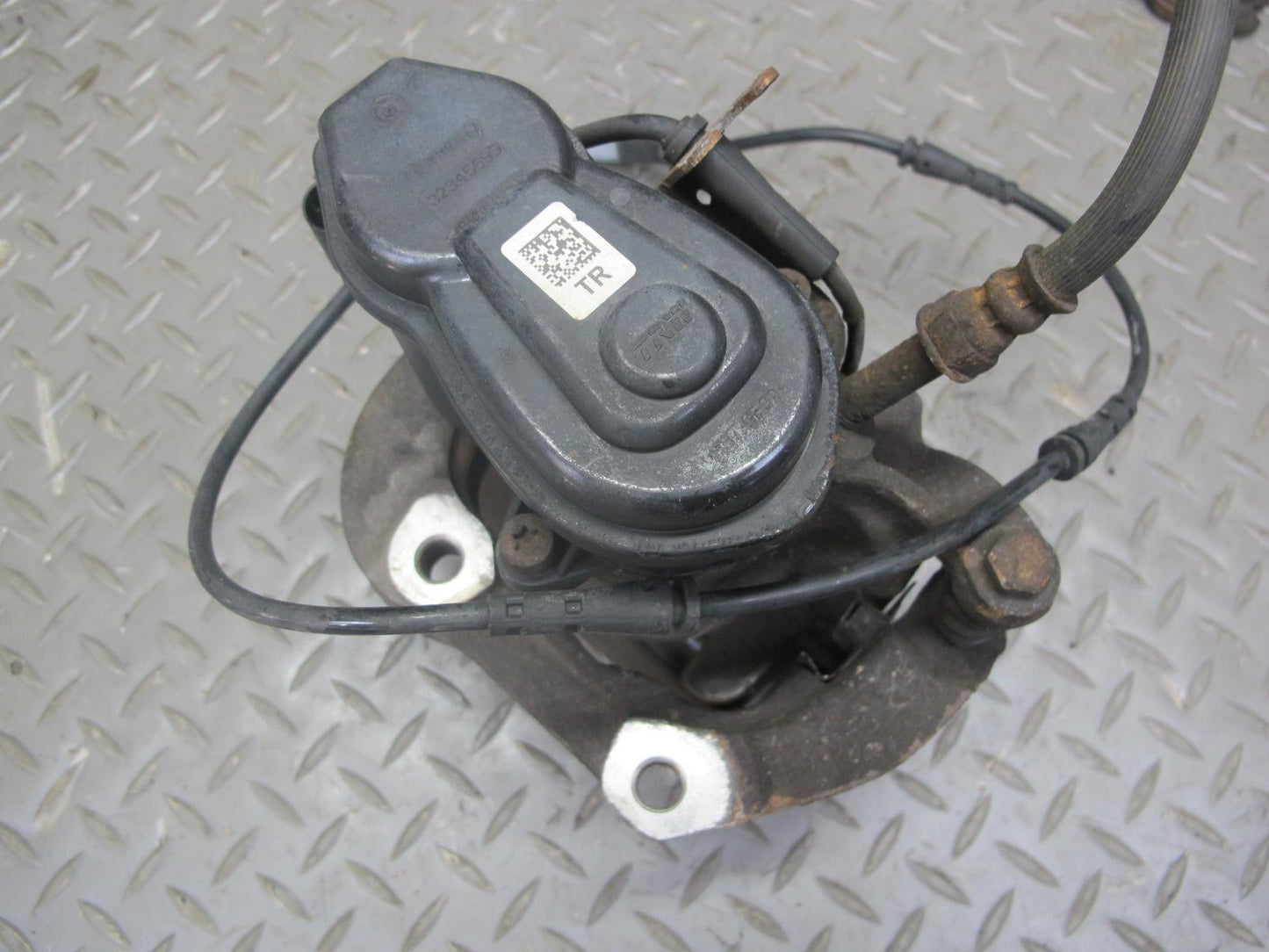 11-16 BMW F12 F13 F10 550i Set of 2 Rear Left & Right Brake Caliper w Pads OEM